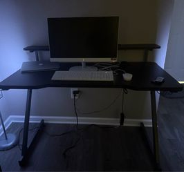 Computer desk