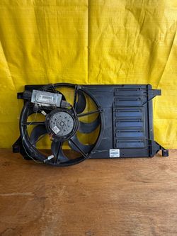 2014 2015 2016 2017 2018 2019 Jeep Cherokee Engine Radiator Cooling Fan Assembly OEM (ORIGINAL)