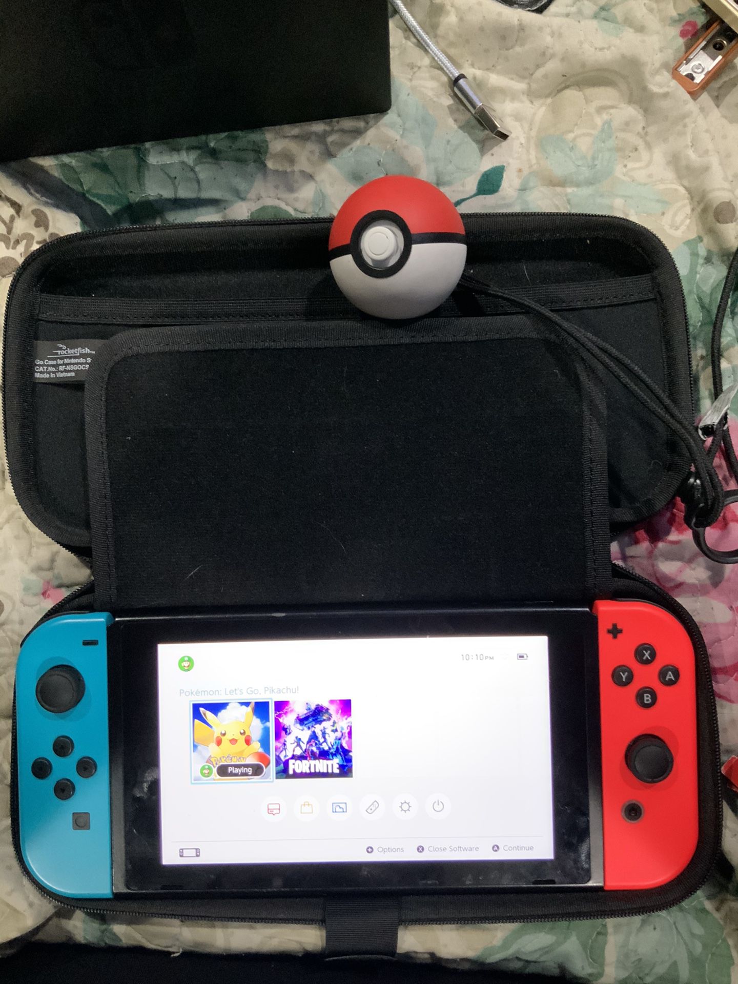 Nintendo switch Pokémon go edition with poke ball control 64 go sd card and games