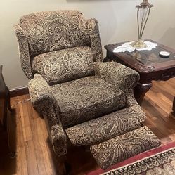 2 Recliners 