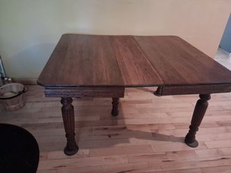 1900's Kitchen Table
