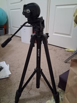 Almost new - Sony VCT-R640