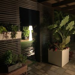 Indoor/outdoor Lamp