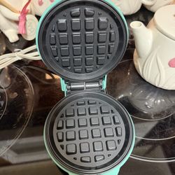 Mini Waffle Maker