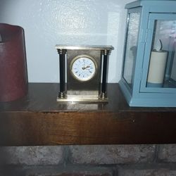 Small Linden Mantle Clock