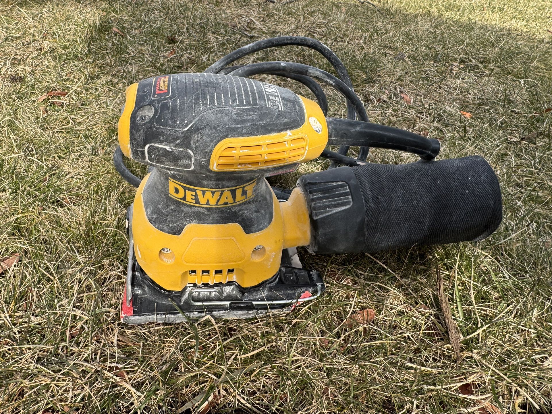 DeWalt 1/4 Sheet Sander DWE6411