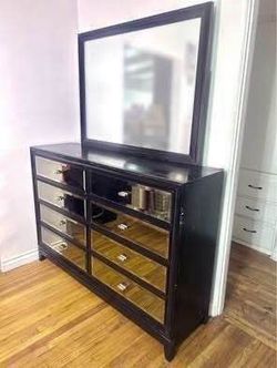 SALE! 6 Drawer Black Dresser w Mirror