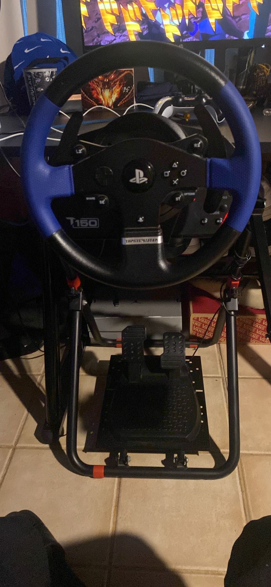 Thrustmaster T150 and stand