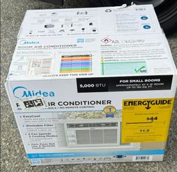 MIDEA 5000 BTU  AIR CONDITONER