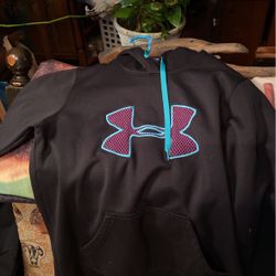 Under Armor  Sizes  S/ P