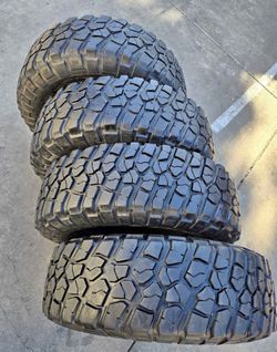 33x12.50R15 I'm selling this set of tires with 80% life left on all 4