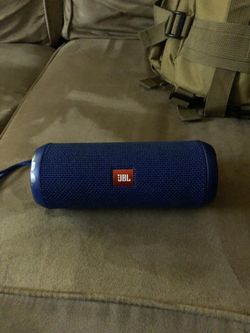JBL flip 3 works perfectly fine taking offers