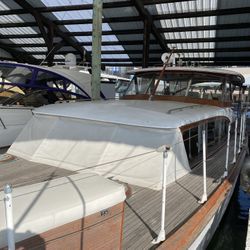55’ Chris-Craft / 1957 Constellation Yacht- Worthy Project 