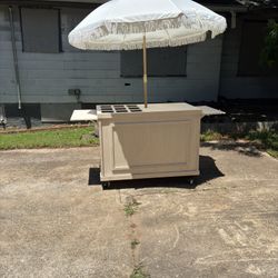 Brand-new snack cart – great for entrepreneurs or party rentals