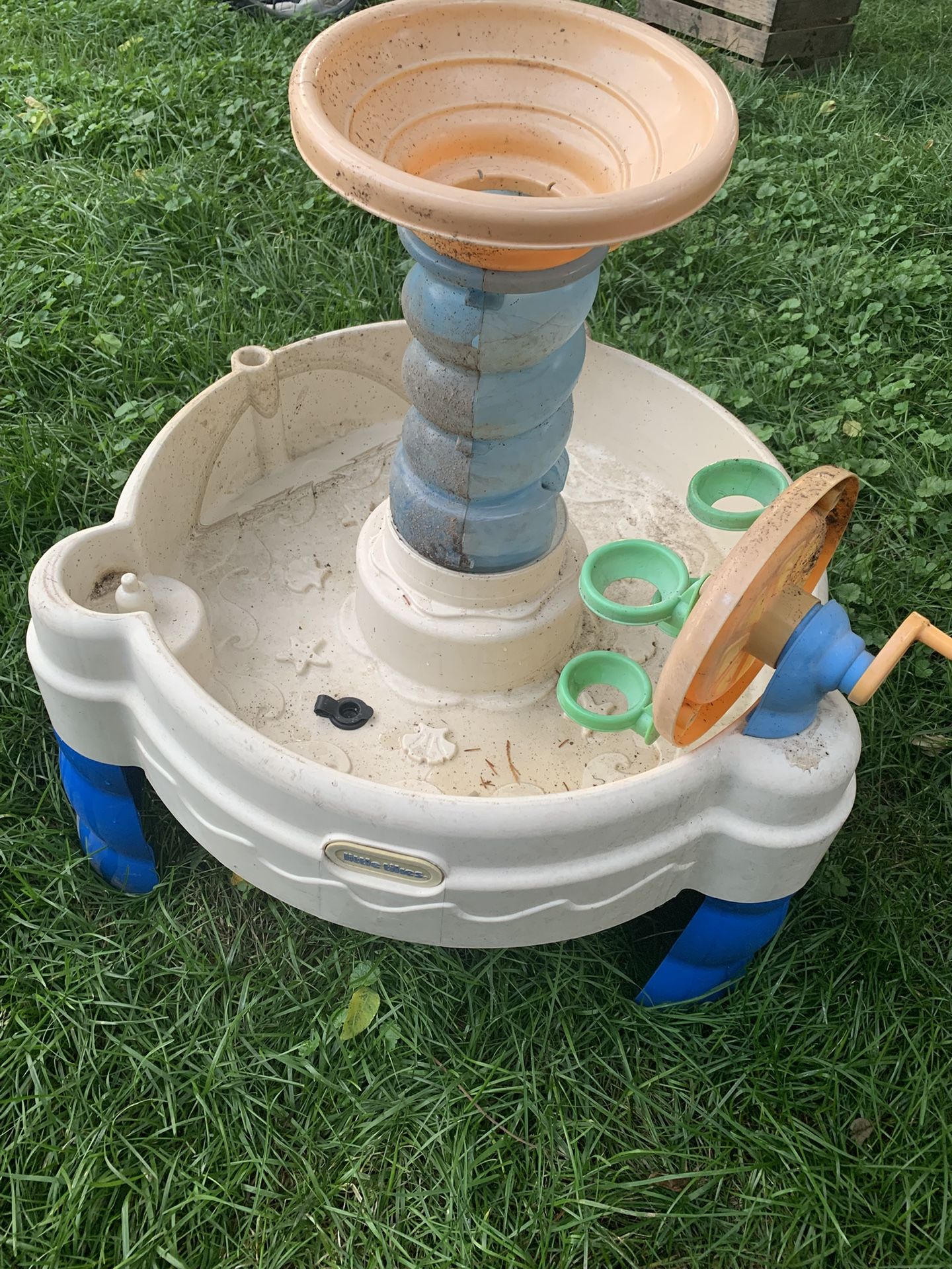 Outdoor Kids Water Table