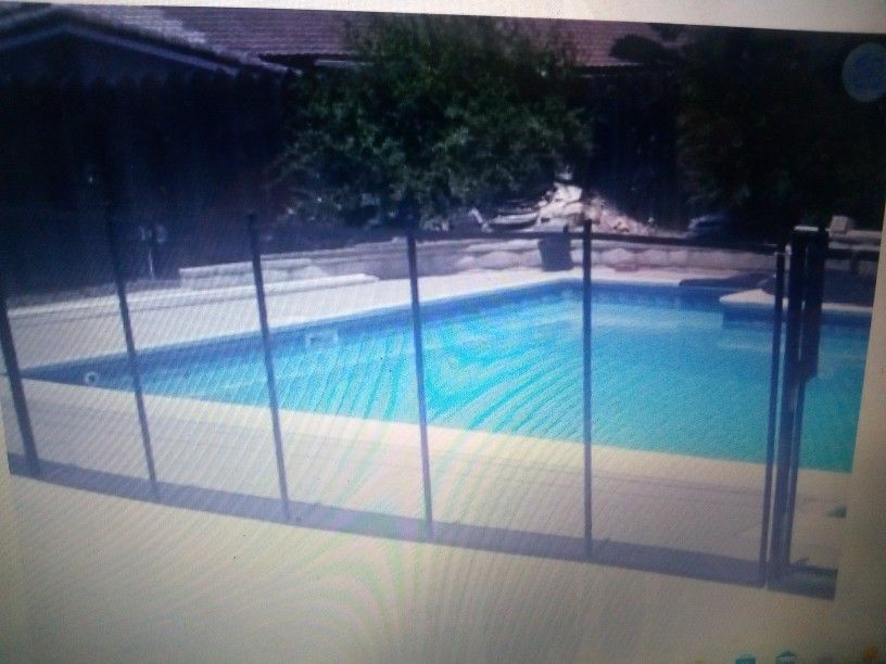 Pool Guard Vinyl Fence Section 15' x 4'
