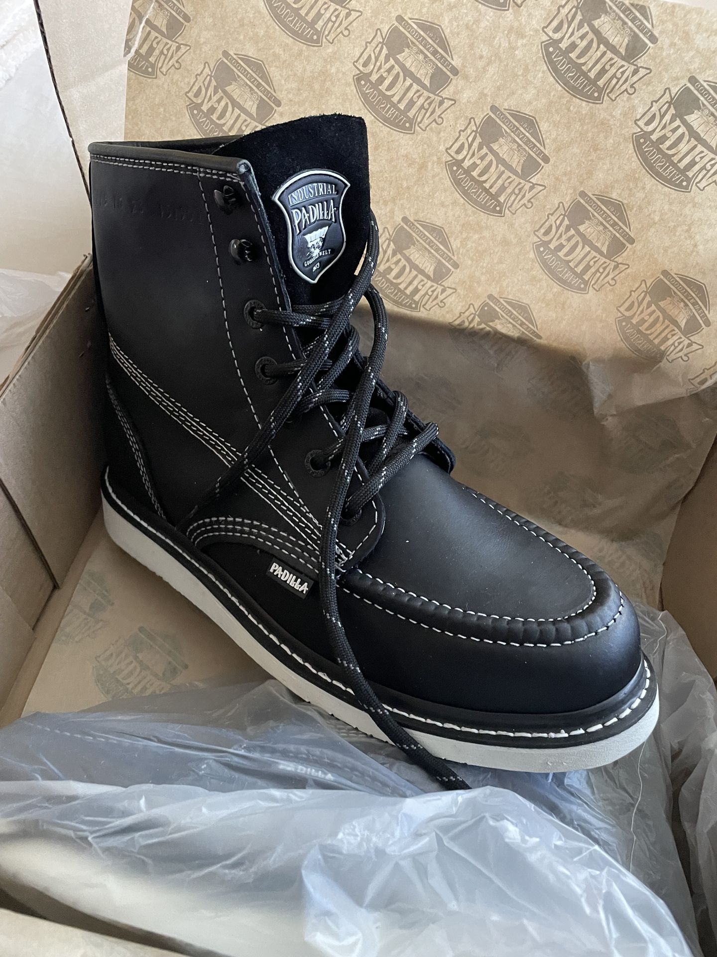 Men Padilla boots size 9 / Botas Padilla medida 9