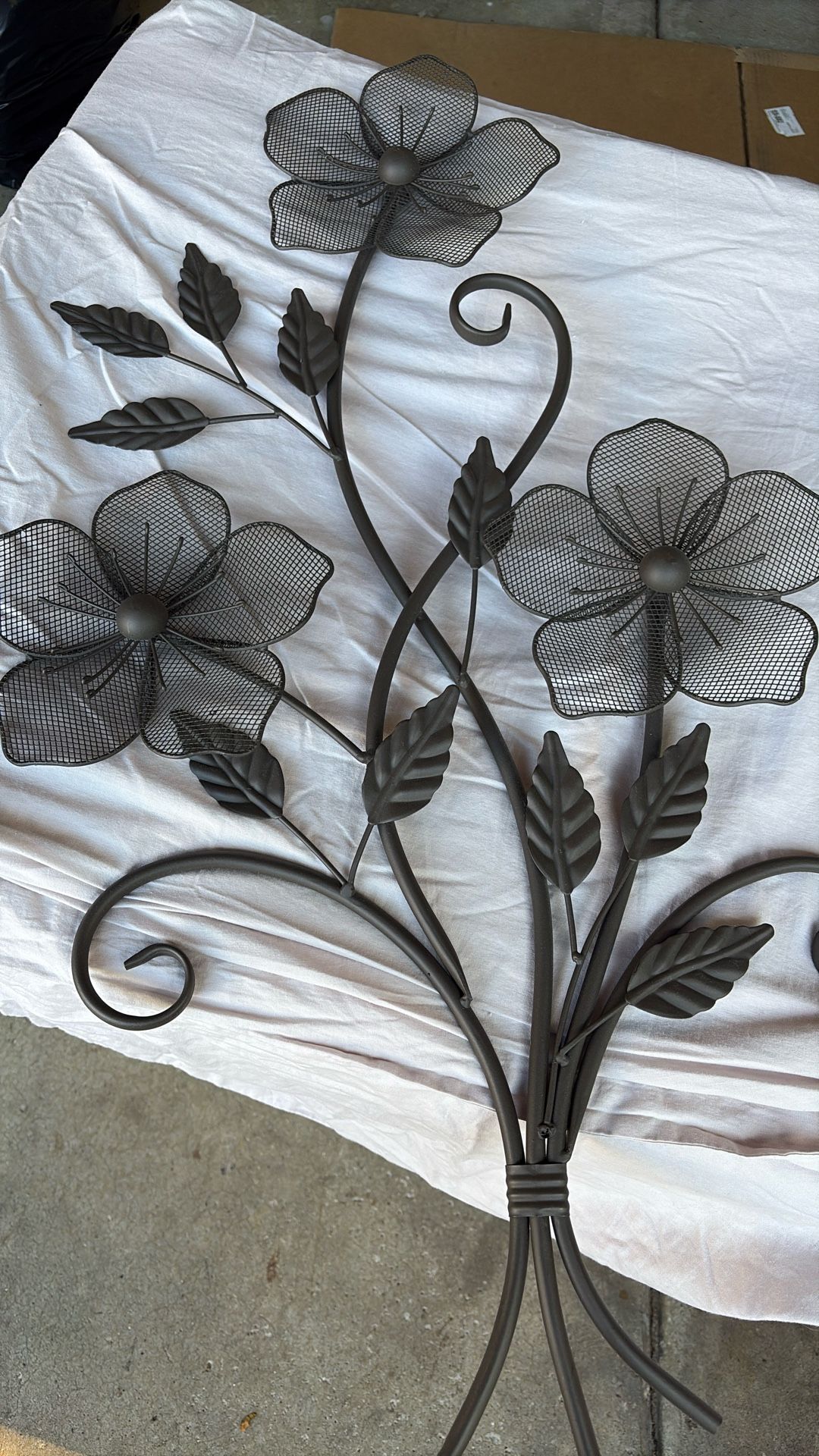 Metal Flowers Decoration