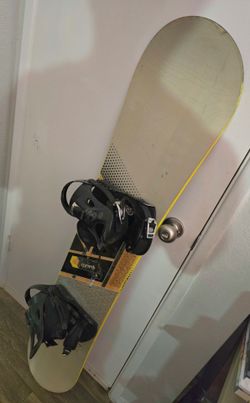 🌟Snowboard/ Ride Control 146cm w/ Bindings – Recently Wax, Ready to Ride