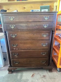 Beautiful detailed vintage/antique maple dresser