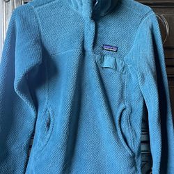 Women’s Patagonia Fleece Sweater Size XS 