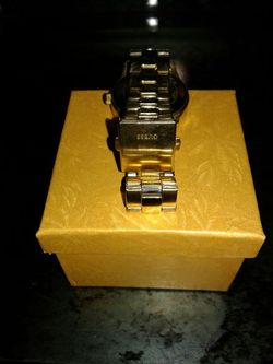 Guess watch gold