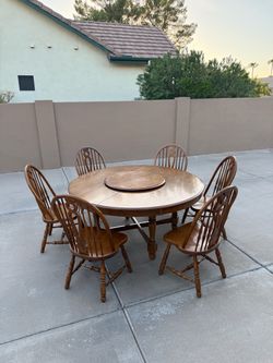 Round Wood Dining Table with 6 Chairs
