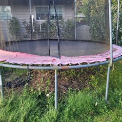 Free Trampoline 