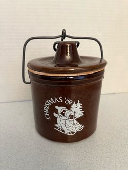 Vintage 1989 Cheese Crock From Kave Kure 36 o/z With Locking Lid