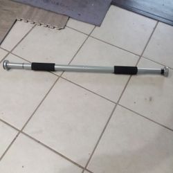 Doorway Pull-Up/Chin-Up Bar 