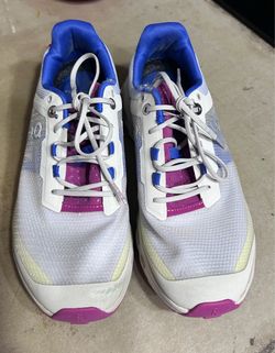 On Cloud Womens size 6 shoes in fair condition
