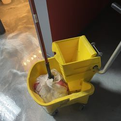 Big size commercial mopping bucket with mop
