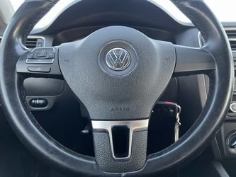 2012 Volkswagen Jetta Sedan Thumbnail