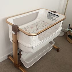 Baby Bassinet: KoolerThings Baby Bassinet, Bedside Sleeper for Baby, Easy Folding Portable Crib with Storage Basket for Newborn, Bedside Bassinet, Com