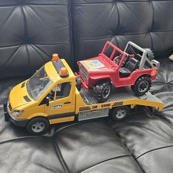 Mercedes Benz  - Flatbed Tow Truck Toy 