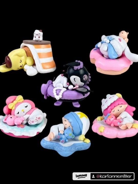 6 Piece Sanrio Hello Kitty Sleepy Friends Set