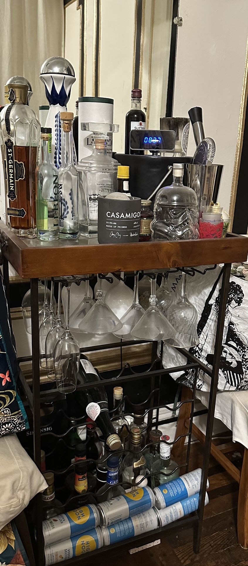 Bar with Removable Serving Tray