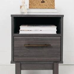 Bedside table Nightstand 