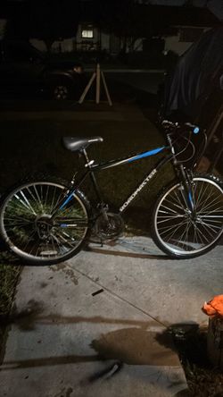 Mountain bike size 26 Road Master good condition ready to ride