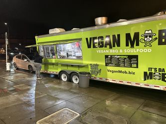 FOOD TRAILER FOR SALE!  IN PERFECT CONDITION, INSIGNIA READY!