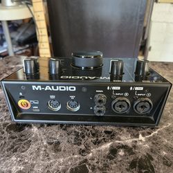 M-Audio AIR 192|6 - 2-In/ 2-Out 24/192 USB Audio/MIDI

Interface
