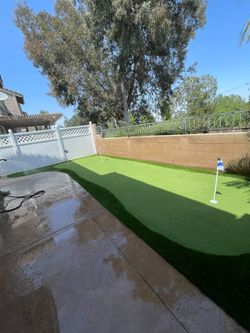 Putting Green Artificial Turf installation