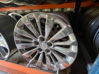18” Cadillac OEM Polish finish Wheel Set USED $890