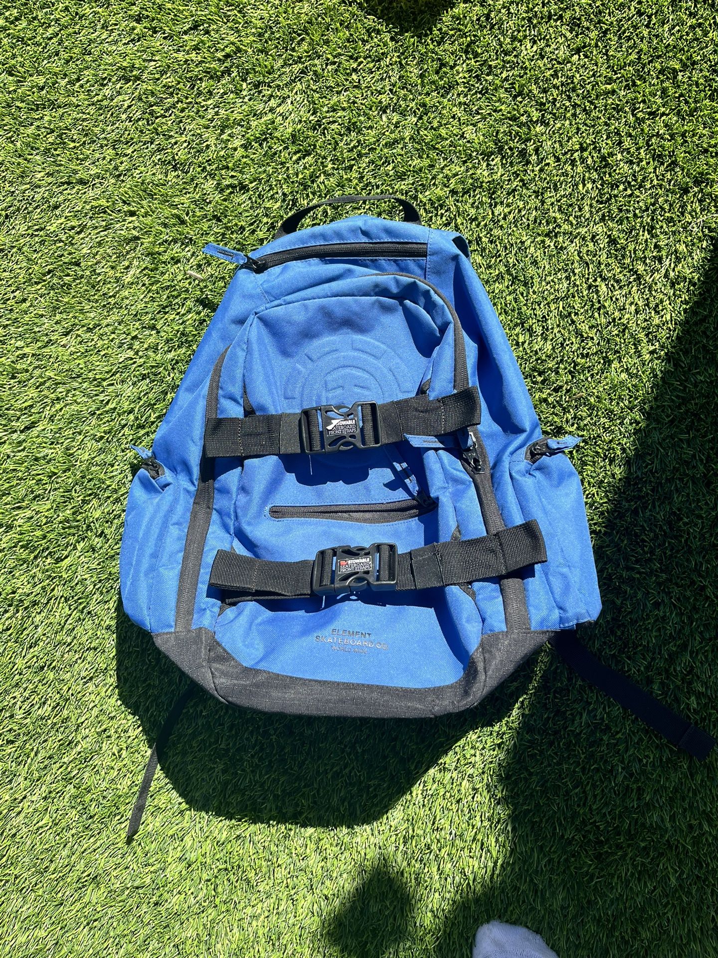SKATEBOARD BACKPACK ELEMENT