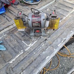 Craftsman  6in Bench Grinder