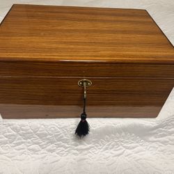 Savoy 100 Count Humidor