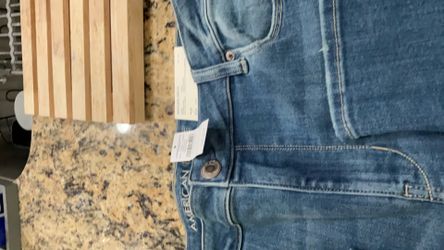 American Eagle women’s skinny jeans