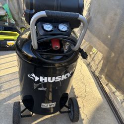 Compresor Husky 30 Galones 