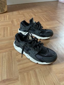nike huarache Womens 7.5