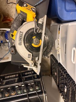 Dewalt 61/2 cordless circular sawdcs391